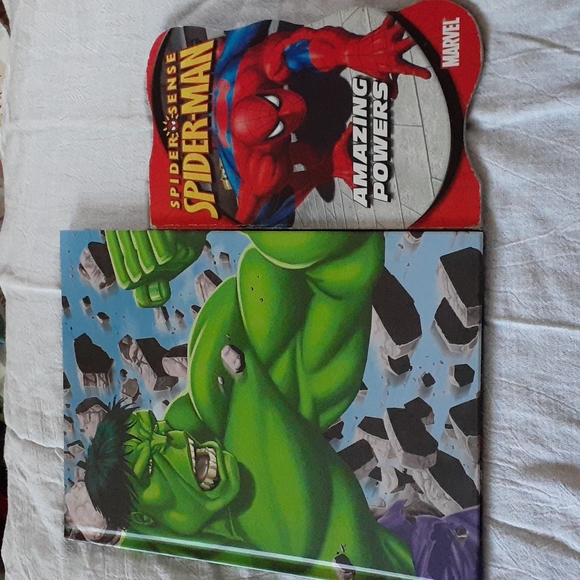 Marvel bundle - Picture 3 of 5